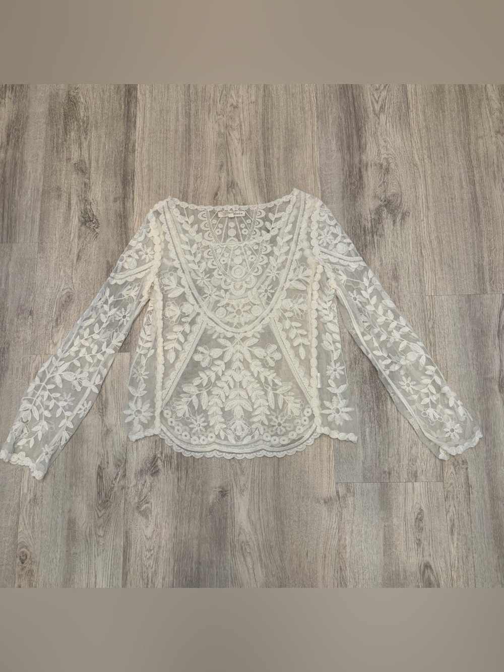 Rewind Ivory Sheer Embroidered Lace Boho Top Size Medium